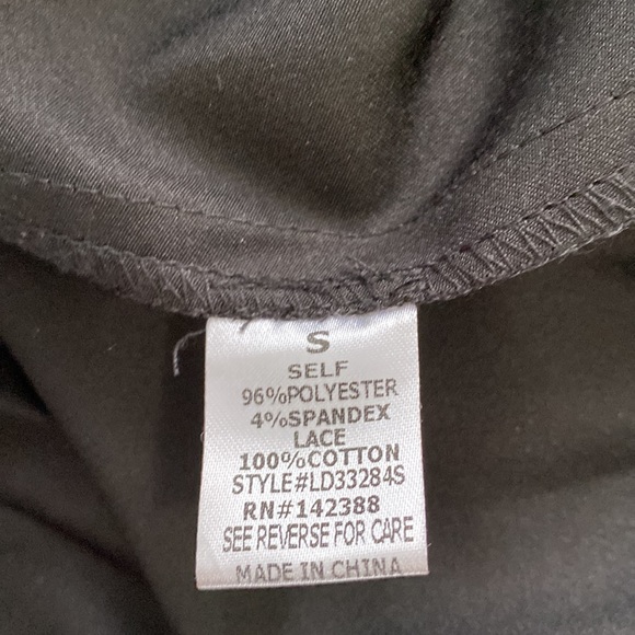 Women’s Dress - Picture 5 of 7